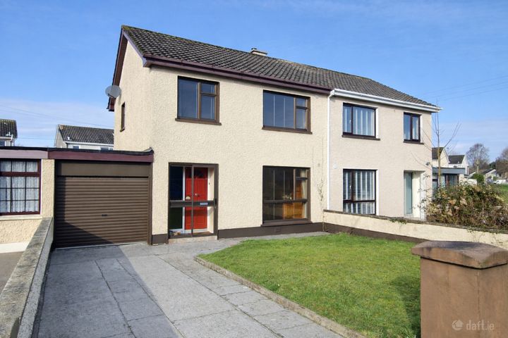 5 Corrovorrin  Avenue, Ennis, Co. Clare, V95KPF9