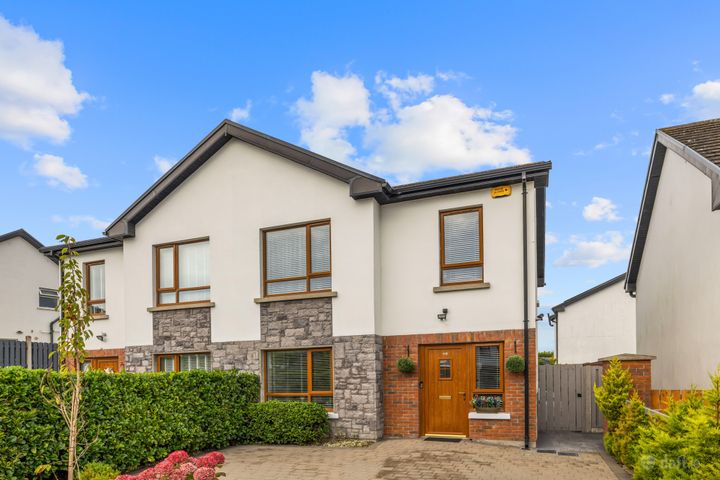 15 Carlinn Hall, Mullaharlin Road, Dundalk, Co. Louth, A91DH2Y