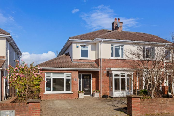 19 Woodstown Close, Knocklyon, Dublin 16, D16Y077