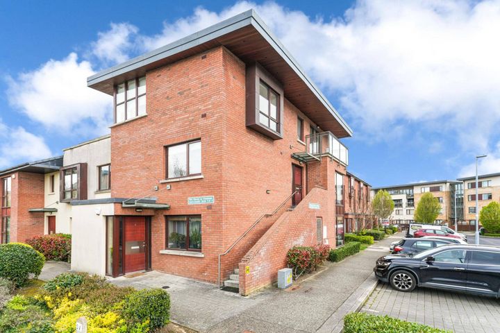 1 Castlegate Grange, Adamstown, Co. Dublin