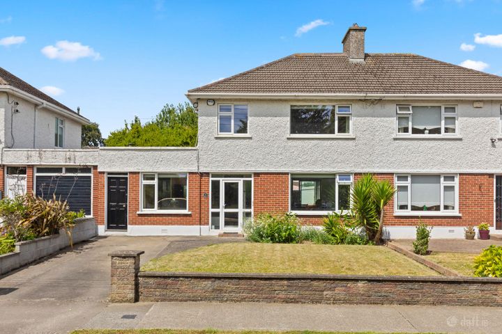 154 Santry Close, Dublin 9, Dublin 9, D09F2P4