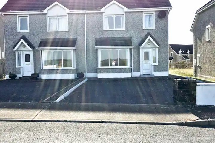 112 Moore Bay Holiday Homes, Kilkee, Kilrush, Kilfearagh, Co. Clare