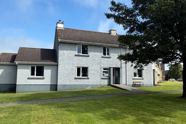 The Green, Lanesborough, Turreen, Co. Longford