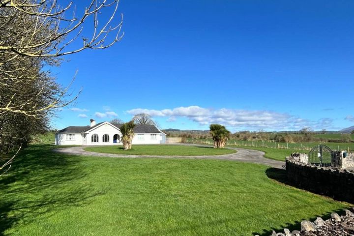 Ryhane House, Oldcastletown South, Kildorrery, Co. Cork, P67FC80