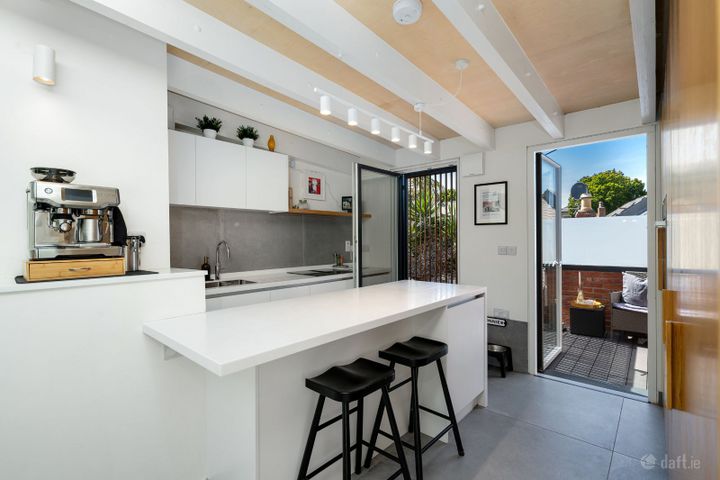 28 Valentia Parade, North Circular Rd, Dublin 7, Dublin 7, Dublin