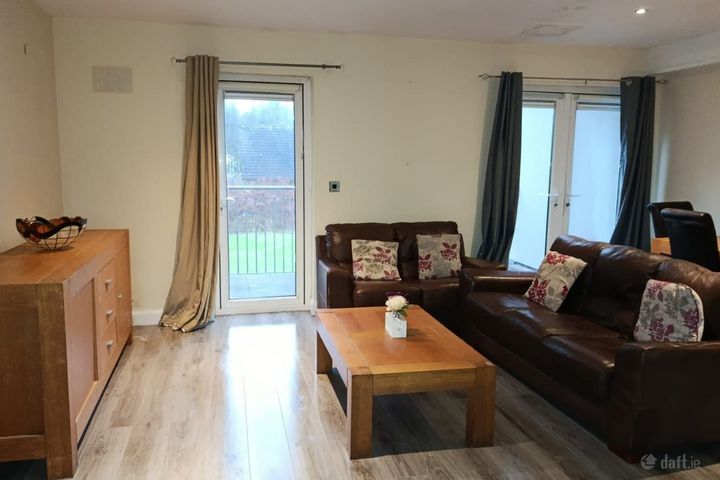 Shannon Oaks Apartments, Saint Joseph'S Road, Portumna, Portumna, Co. Galway