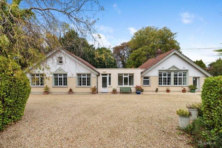 Eversham Lodge, Newtownpark Avenue, Foxrock, Co. Dublin, A94H6Y5