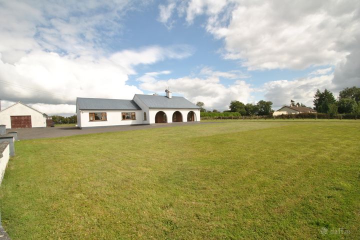 The Arches, Birr Road, Shinrone, Birr, Co. Offaly, R42DW66