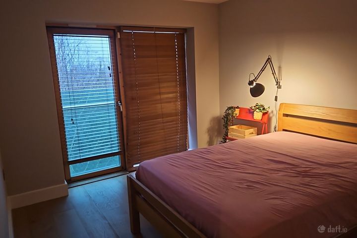 Cloonlara Square,Phoenix Park Avenue,Phoenix Park Racecourse,Dublin 15, Navan Road (D7), Dublin 15
