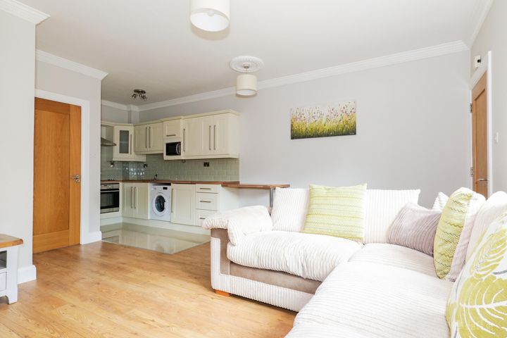 16 Glenmore, College Rd, Galway, Galway