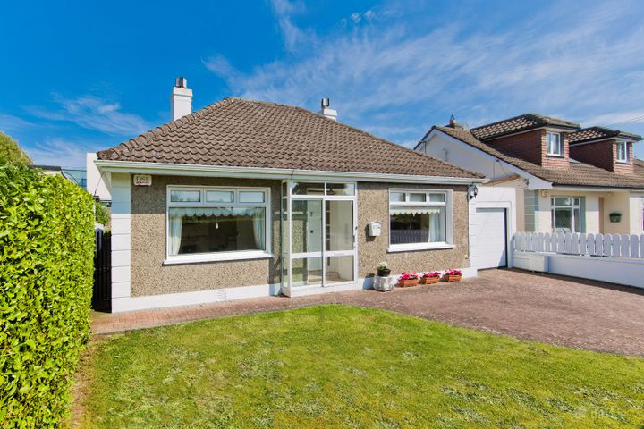 25 Springfield Park, Foxrock, Dublin 18, D18C6C4