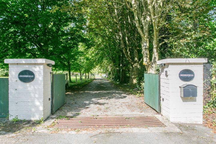 Bridesfield, Bridesglen Road, Rathmichael, Dublin 18, D18KD92 - Photo 3
