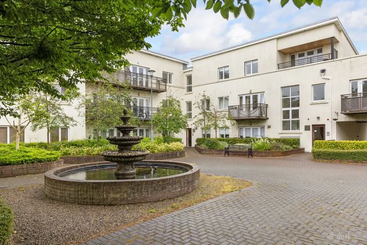 Apt 11, Carmichael Hall, D14 XF74, Dundrum, Dublin 14