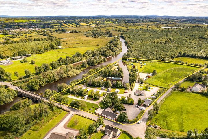 Battlebridge Caravan & Camping Park, Battlebridge, Leitrim Village, Co. Roscommon, N41Y462