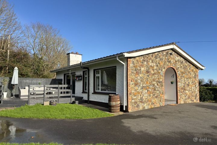 Joansbrook, Ballycomclone, Ballymoney, Co. Wexford, Y25XD27