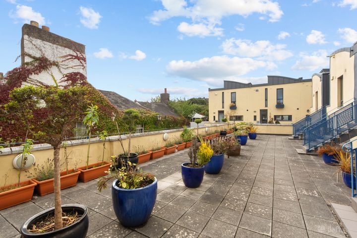 8 Castle Mews, Castle Street, Dalkey, Co. Dublin, A96HD21