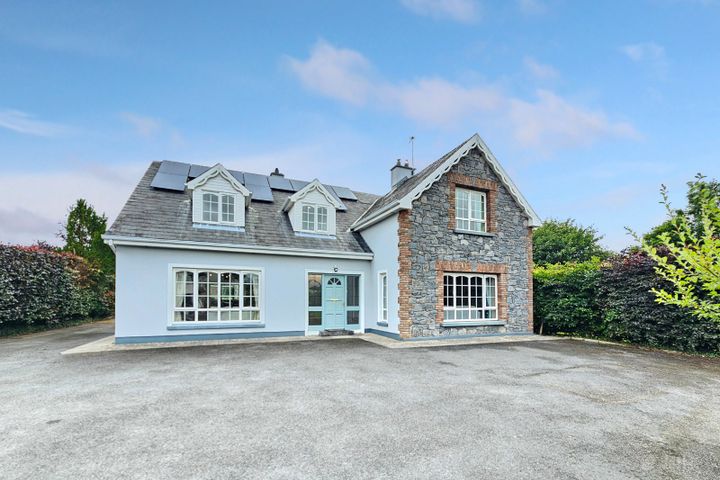 Quin Gardens, Quin, Ennis, Co. Clare, V95TX32