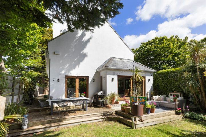 Cois Scoil, Meadow Vale, Blackrock, Co. Dublin, A94XY90