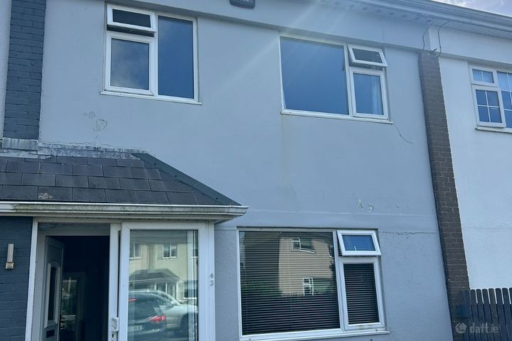 43 Coscorrig Crescent, Loughrea, Co. Galway, H62KP49