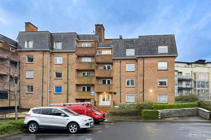 30b Oakwood The Glen Watermill Road, Dublin  5, Co. Dublin, D05F407