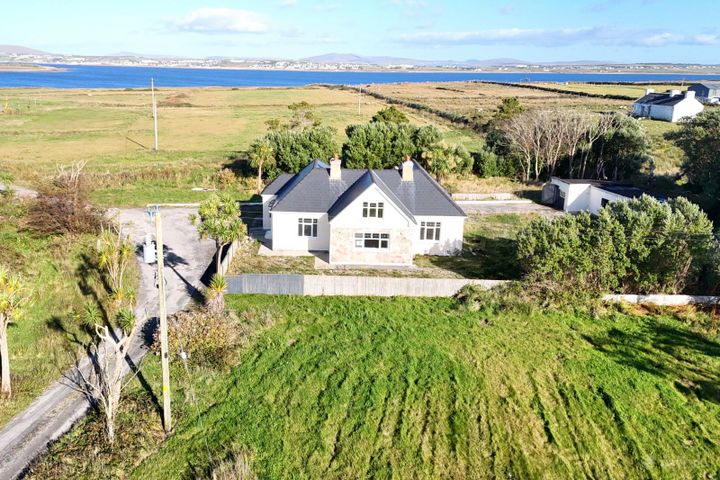 Emlybeg South, Binghamstown, Ballina, Co. Mayo, F26V0V3