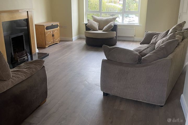 18 Shannon Grove, Ballyleague, Lanesborough, Ballyleague, Co. Roscommon