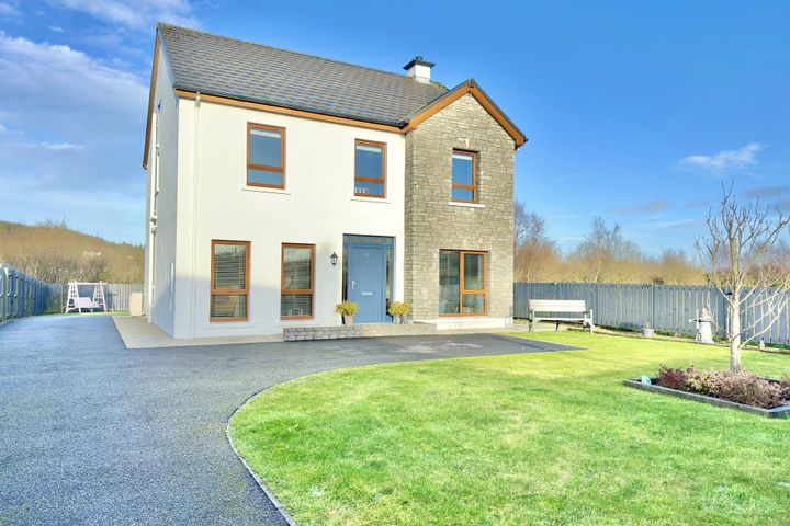 3 Lios Na Greine, Lisnennan, Letterkenny, Co. Donegal, F92T2VF