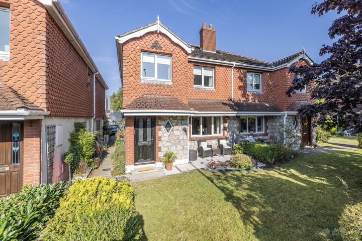 19 The Court, High Park, Grace Park Road, Dublin