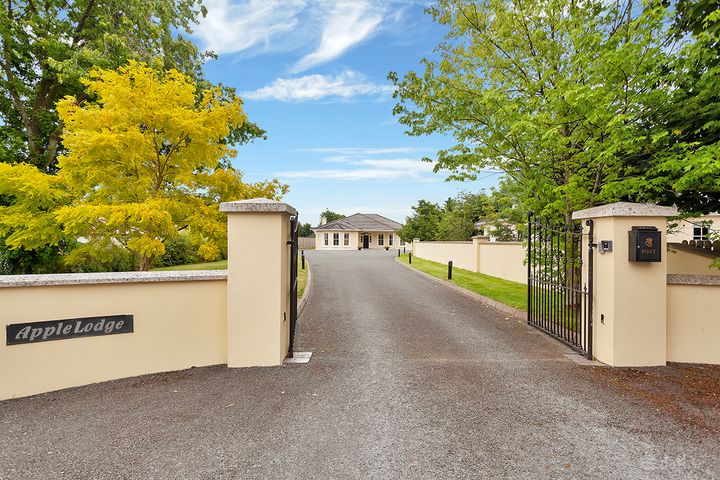 Apple Lodge, Sherlockstown, Sallins, Kildare