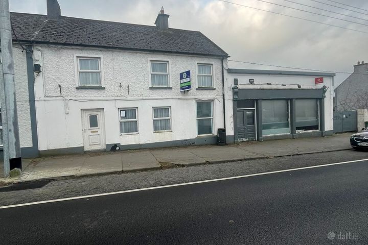 Upper Main Street, Banagher, Taylor's Cross, Co. Offaly, R42CC63