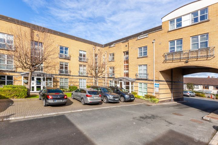 36 St Peter's Square, Phibsboro, Dublin 7, D07HE22