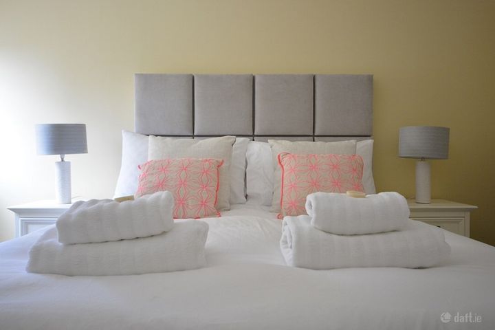 Cnoc An Cairn, Grove, Dingle, Co. Kerry