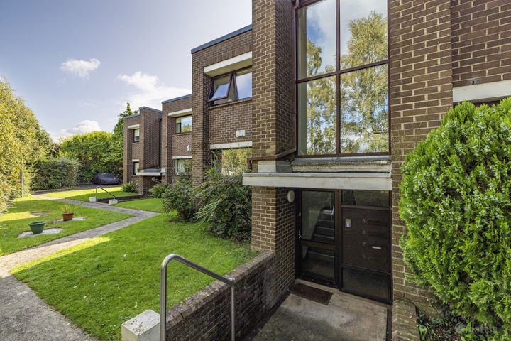 6 Hillcrest Court, Griffith Ave, Glasnevin Dublin 11, Dublin 9, Dublin