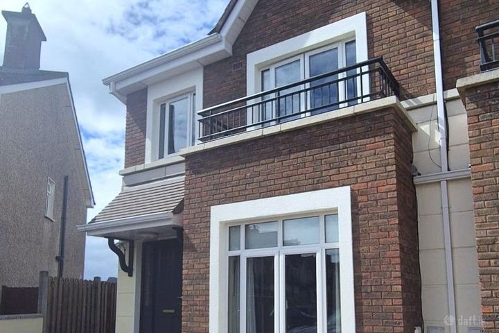 237 Ros Caoin, Roscam, Galway, Garraun, Co. Galway