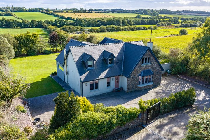 Carrigeen, Belgooly, Co. Cork, P17T205