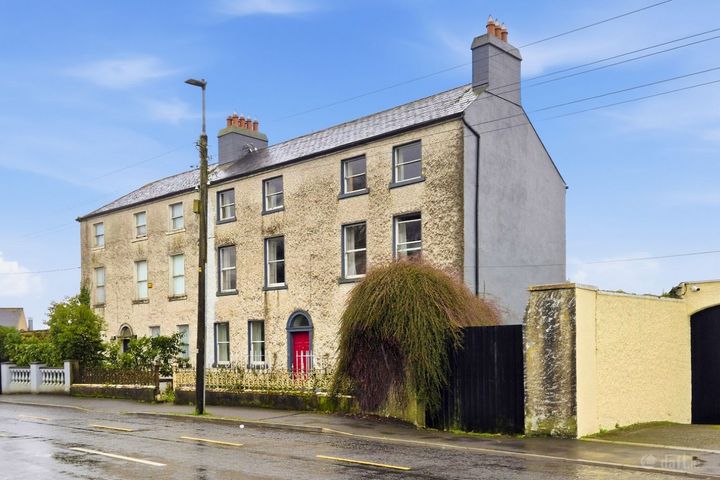 Rathview House, Bracknagh Road, Rathangan, Co. Kildare, R51X045
