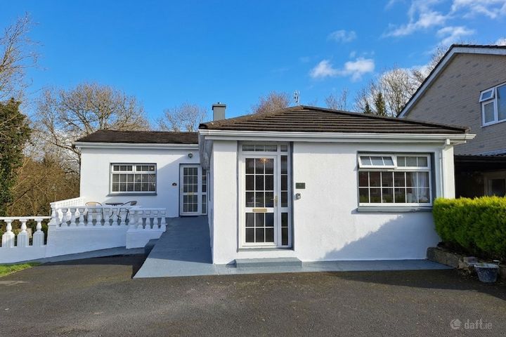 32 Pinewoods, Westport, Co Mayo, F28CK09