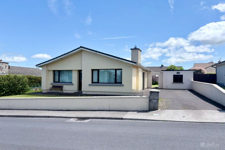 11 Woodland Heights, Carrickbeg, Carrickbeg, Co. Tipperary, E32RX75