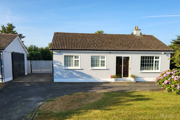 EVENTIDE, BALLINAMUDDAGH, THE BALLAGH