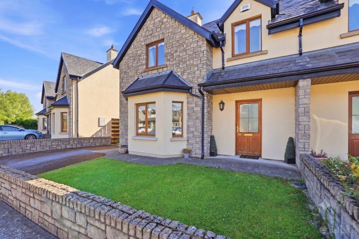 12 Roselawn, Rosanna Road, Tipperary Town, Co. Tipperary, E34KC80