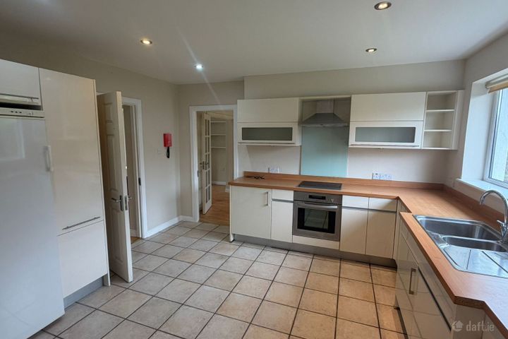 13 Manor Grove, Thornbury View, Rochestown, Co. Cork