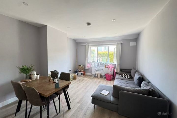 18 Mount Albion, Churchtown, Dublin 14
