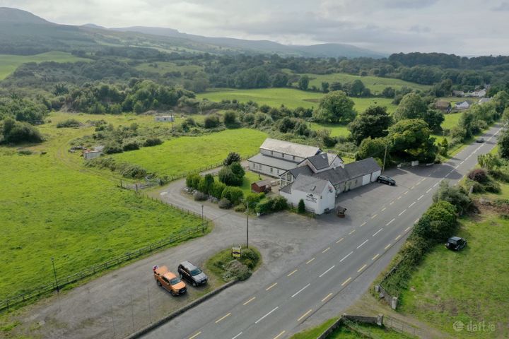 Woodfield Inn, Larkhill, Beltra, Co. Sligo, F91AC66