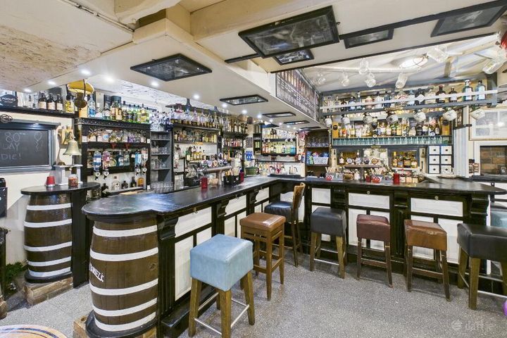 The Esquire / Raglan Road, Little Market Street, Tramore, Co. Waterford, X91N638