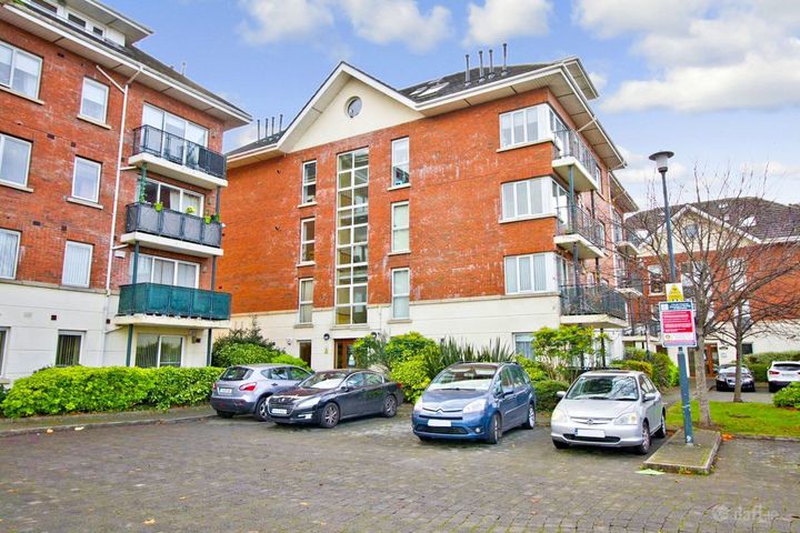 Apartment 8, Walnut, Grattan Wood, The Hole In The Wall Road, Clongriffin, Dublin 13
