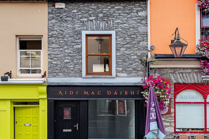 30 Henry Street, Kenmare, Co Kerry, V93YX74