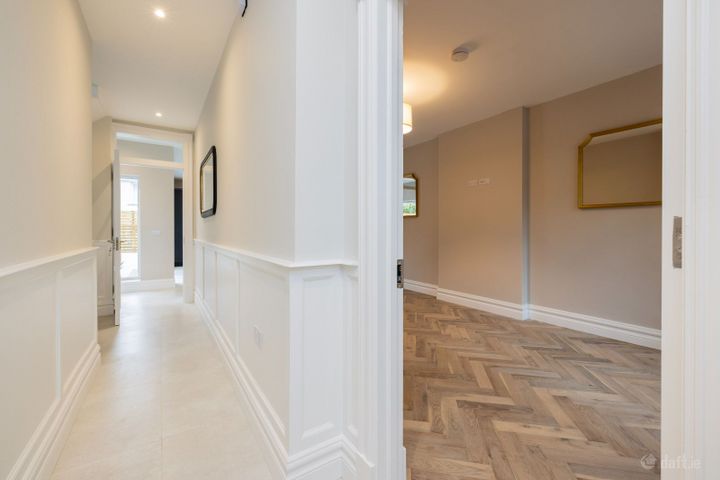 56 Griffith Avenue, Dublin 9, Marino, Dublin 3, D09C3Y6 - Photo 2