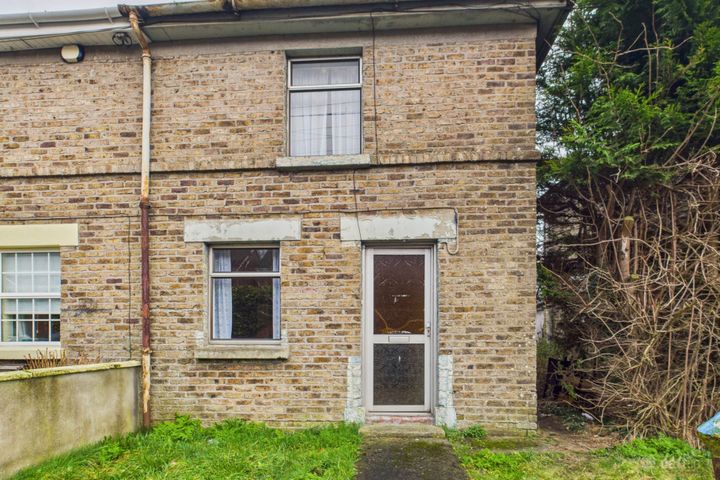 18 Upper St Josephs Terrace, Athy, Co. Kildare, R14KC60