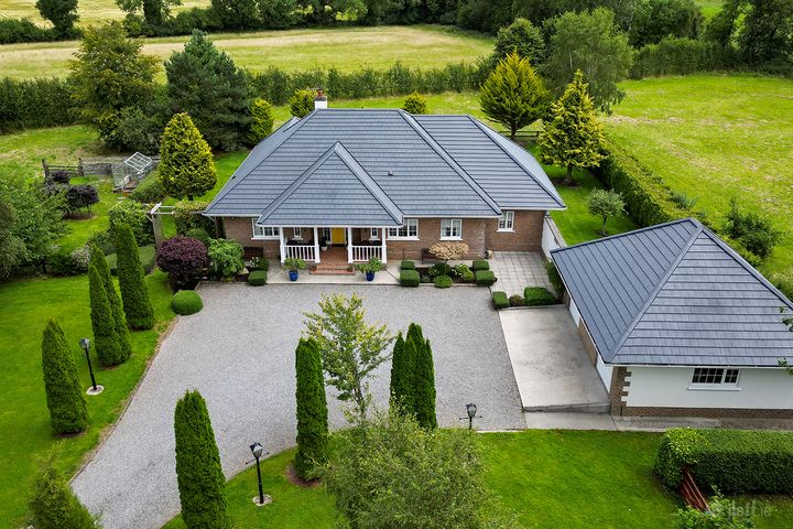 Rockbrook on c. 4 acres, Jerpoint Church, Thomastown, Co. Kilkenny, R95E229