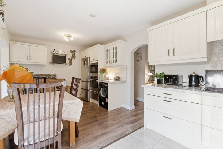 33 Priory Way, Manor Grove, Terenure, Dublin 12, D12KN92 - Photo 3